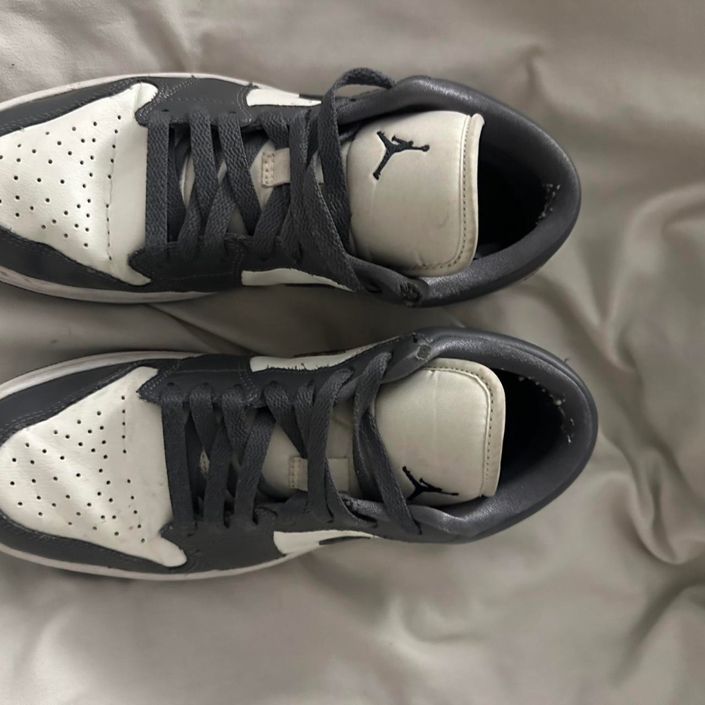 WMNS AIR JORDAN 1 LOW